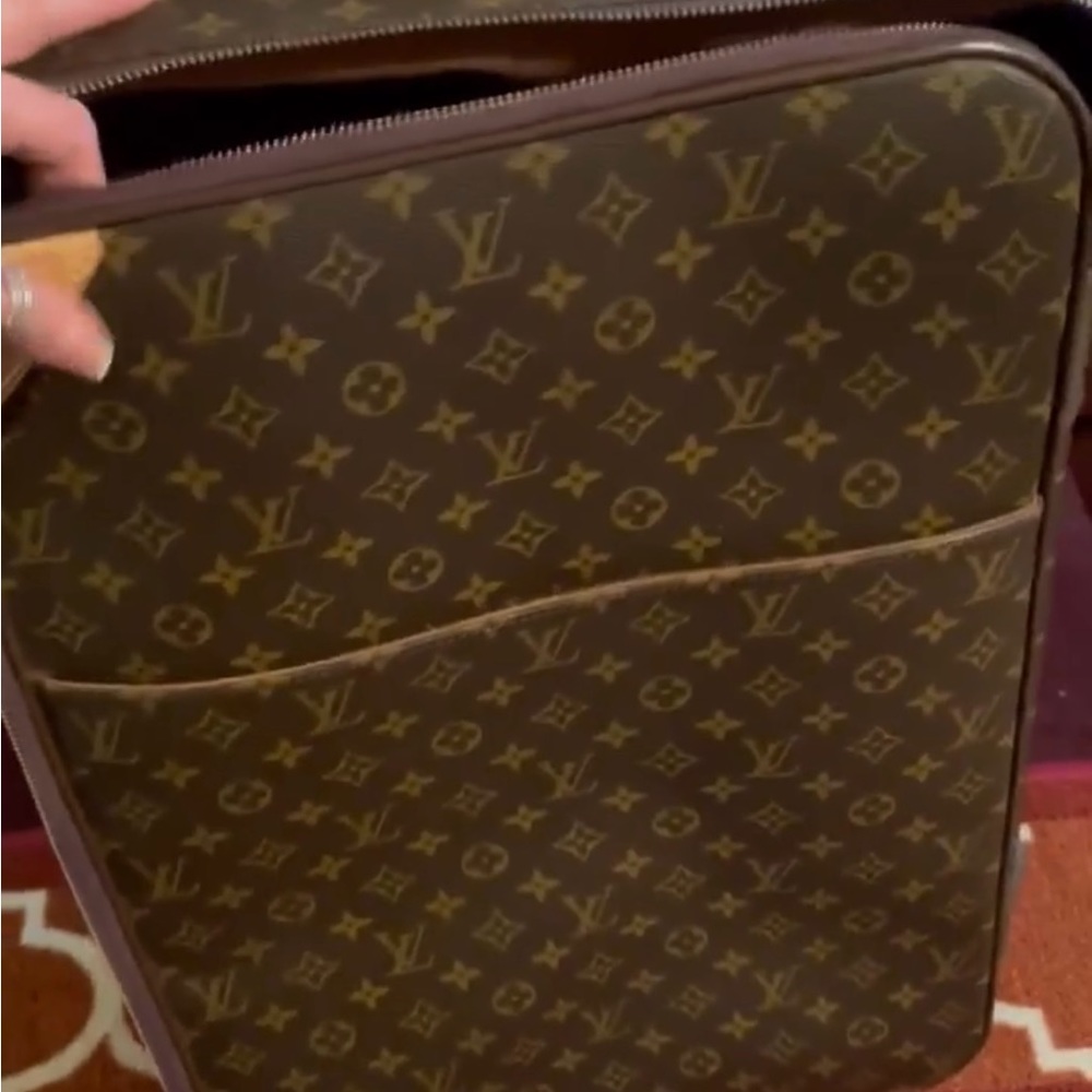 COPY - Pegase 55 Louis Vuttion Luggage (carry on)
